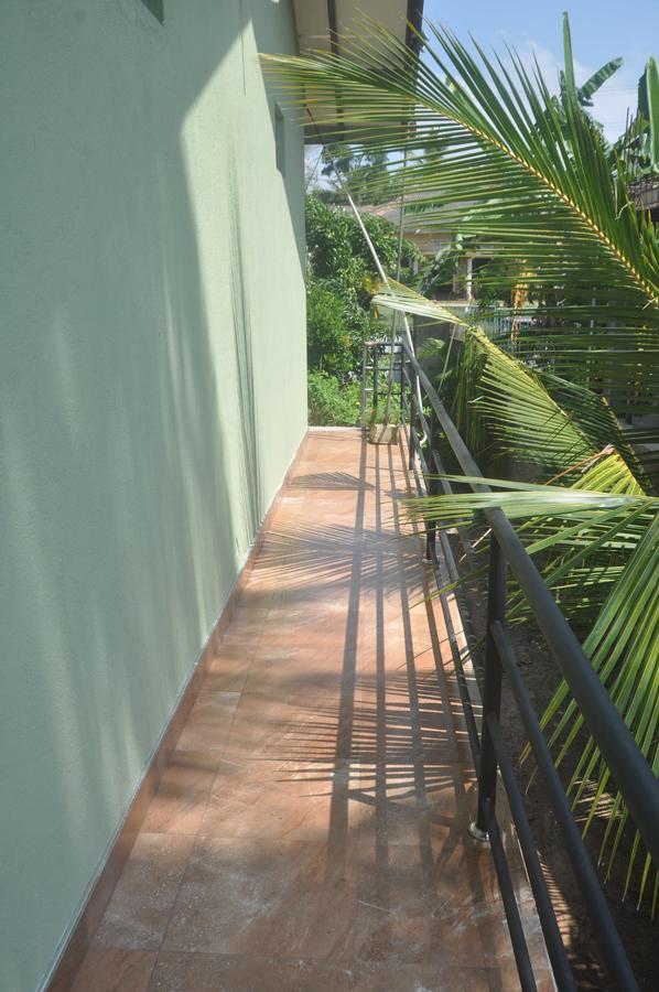 Nisadi Villa Bentota Buitenkant foto